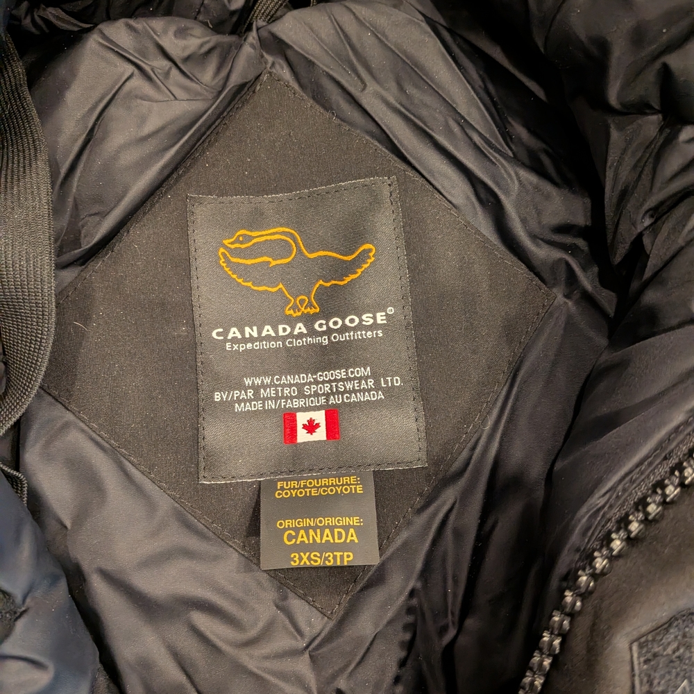 Women's Canada Goose Down Parka XS - Picture 6 of 17